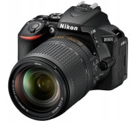 Nikon D5600 18-140mm 3.5-5.6G ED VR